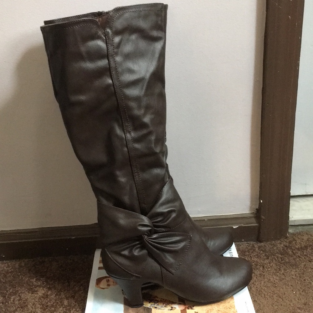 Brown boots! Top like new!